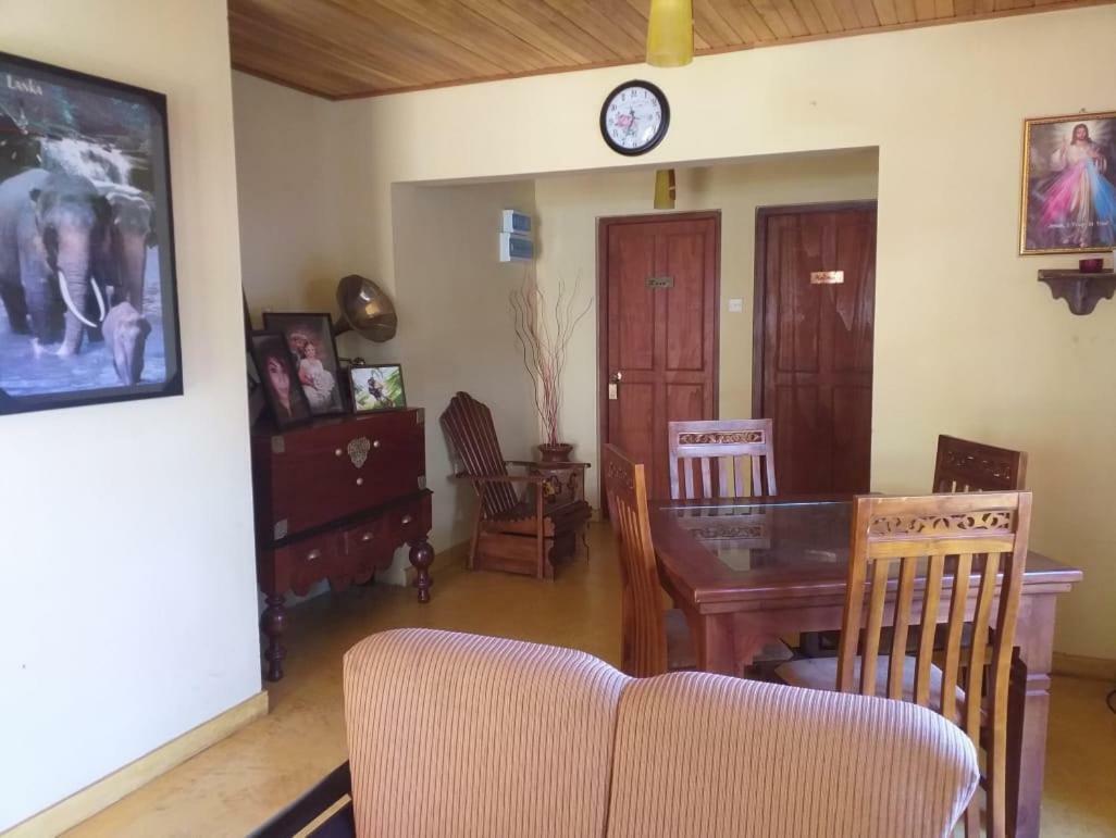 Hill View Bungalow Bed and Breakfast Nuwara Eliya Exteriör bild